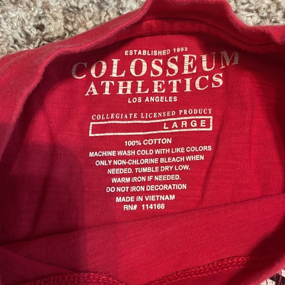 Wisconsin Badgers Tshirt - Picture 3 of 3